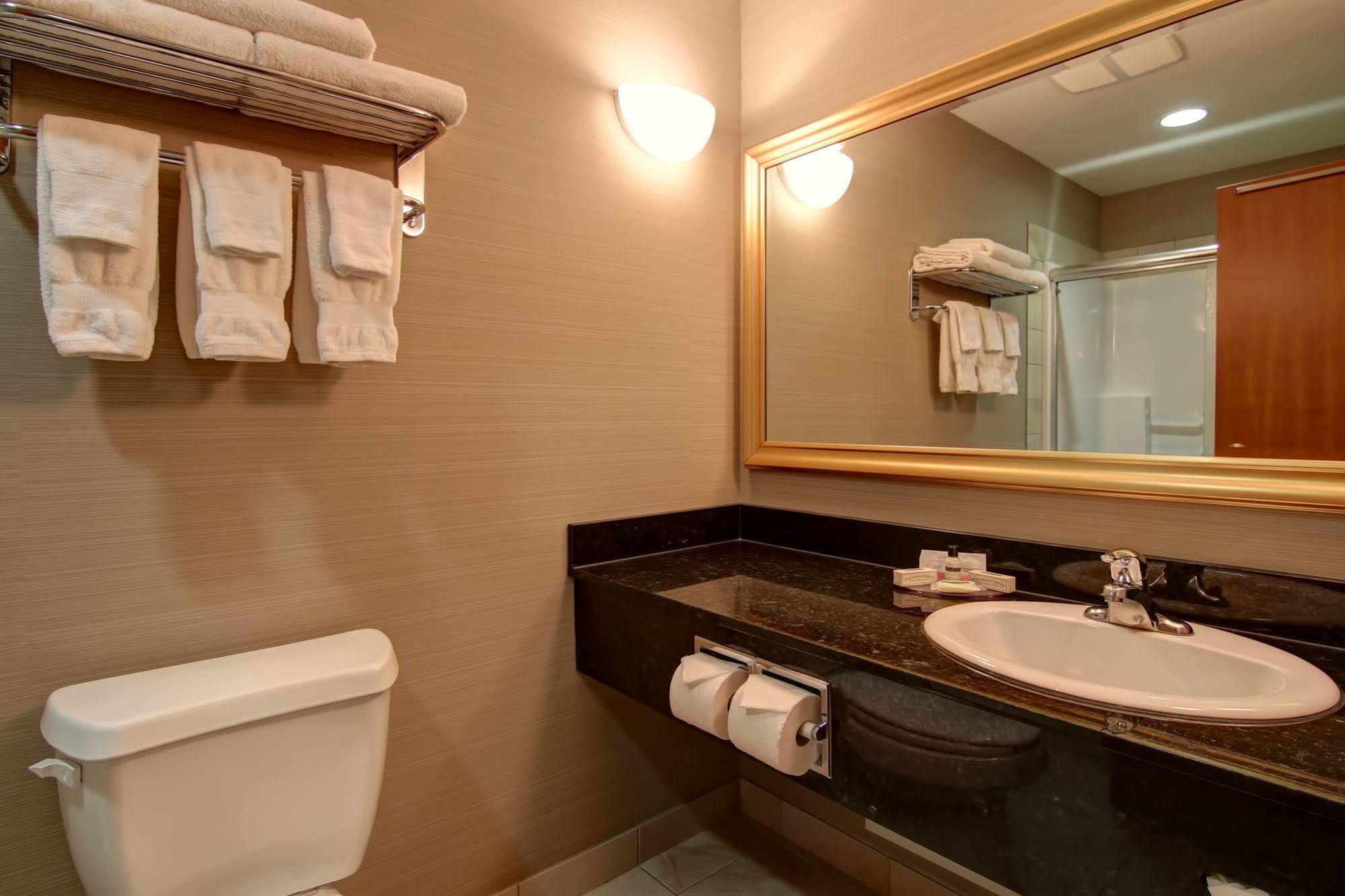Canalta Hotel Shaunavon Экстерьер фото