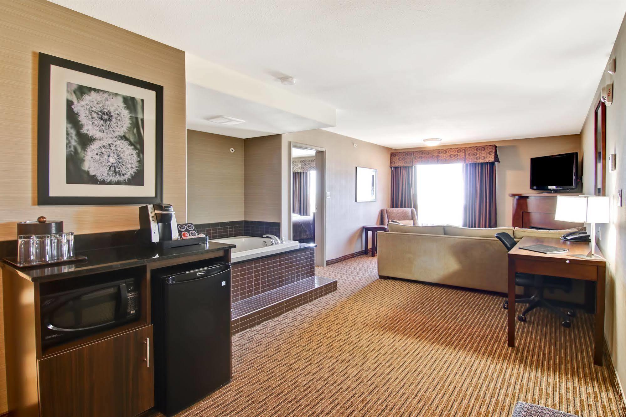Canalta Hotel Shaunavon Экстерьер фото